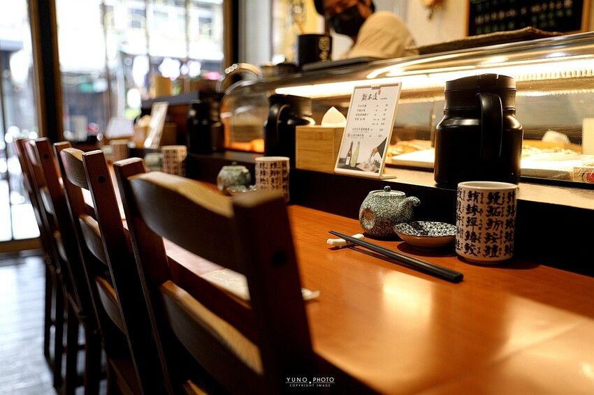 道道無雷 隱藏版巷弄日本料理！CP值爆炸高的平價握壽司店｜鮨本道日本料理(台中北區)