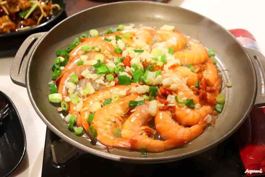 [高雄三民區熱炒推薦]天嚐地酒熱炒店/招牌成都老鴨鍋/金沙蝦