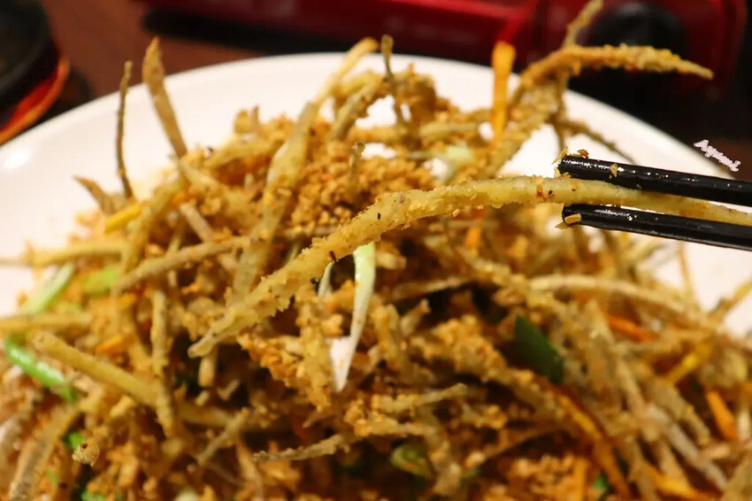 [高雄三民區熱炒推薦]天嚐地酒熱炒店/招牌成都老鴨鍋/金沙蝦