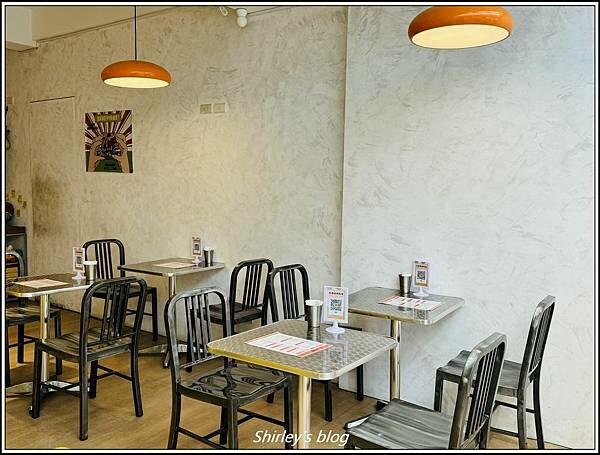 捷運南京復興站 ‧ Zackey 朝起 Luther Bur