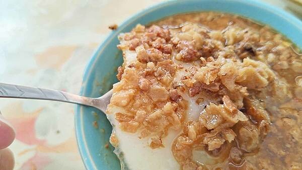 【板橋美食】板橋水粄|絕對是附近居民才知道的隱藏版美食!碗粿20元肉羹湯30元,爆便宜!