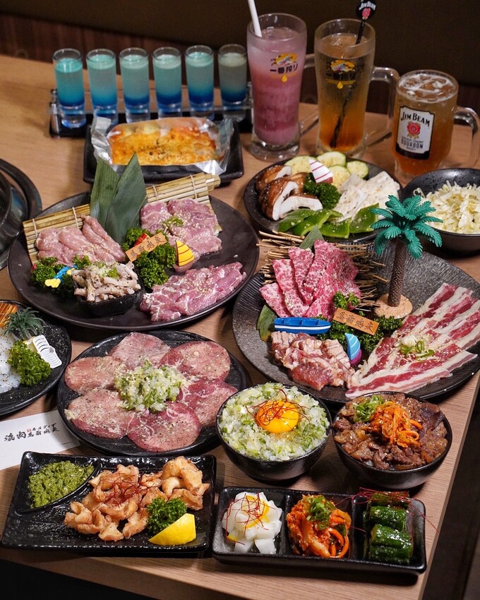 新竹燒肉新選擇！「燒肉モルディブ馬爾地夫」是一間主打內臟為主的度假型燒肉店，擁有日式的用餐氛圍及環境，更有日本職人精神的態度！ - 阿華田的美食日記