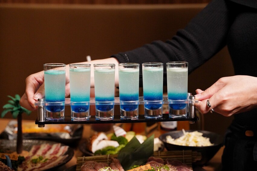 新竹燒肉新選擇！「燒肉モルディブ馬爾地夫」是一間主打內臟為主的度假型燒肉店，擁有日式的用餐氛圍及環境，更有日本職人精神的態度！ - 阿華田的美食日記