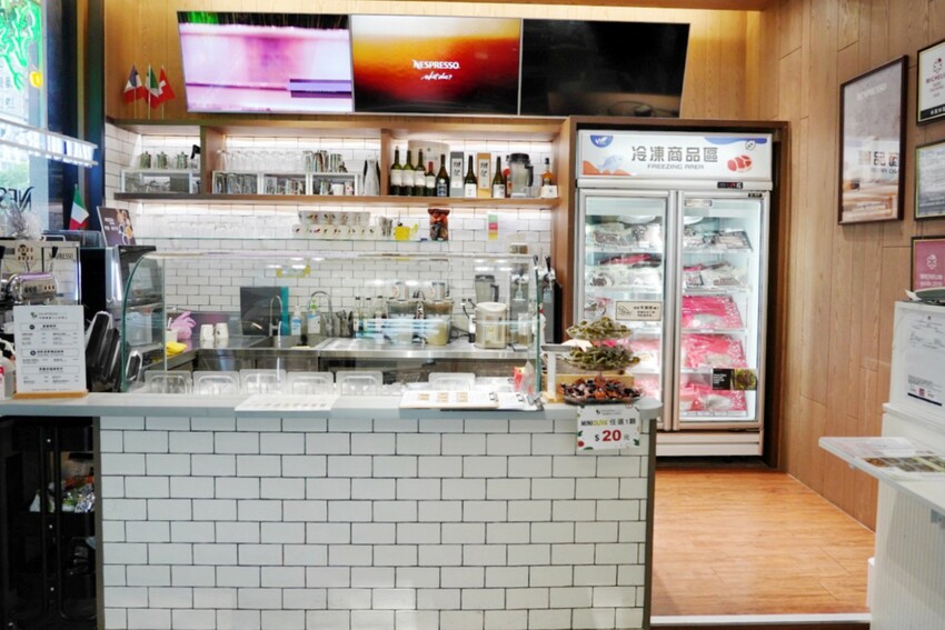 這是我吃過最大盤的溫沙拉！外帶溫沙拉3種蛋白質搭5種配料超澎湃，160元丼飯滿到看不到藜麥飯