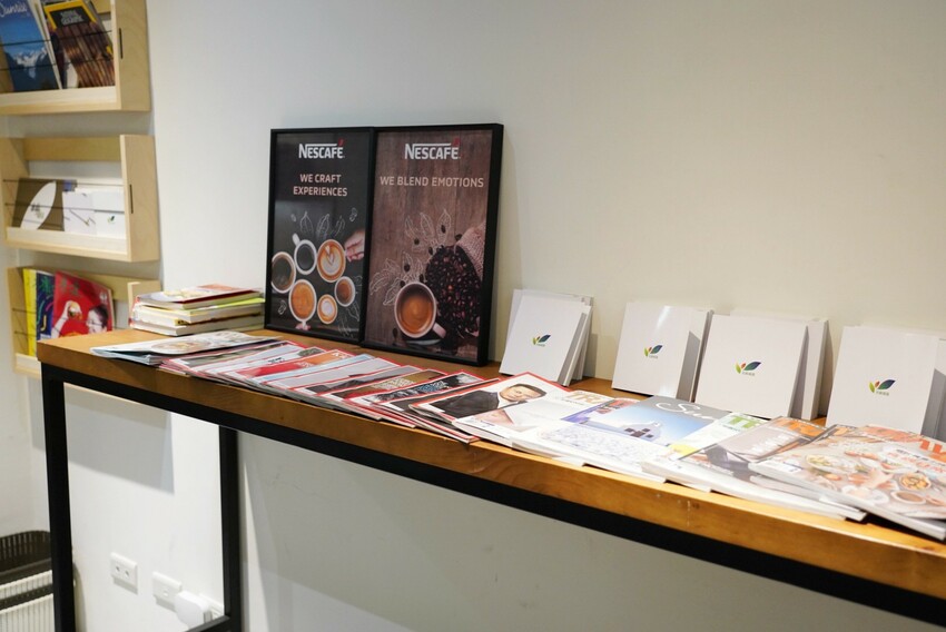 這是我吃過最大盤的溫沙拉！外帶溫沙拉3種蛋白質搭5種配料超澎湃，160元丼飯滿到看不到藜麥飯