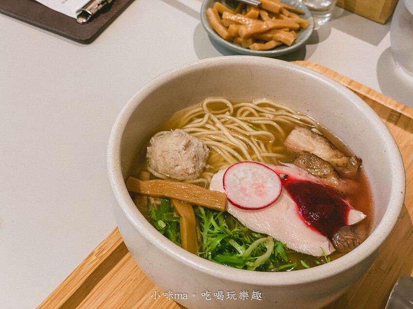 雞湯桑 Torisan 港墘店｜雞湯大叔開的日式拉麵店！櫻花柚子湯頭清爽不膩口，捷運港墘站，內科美食