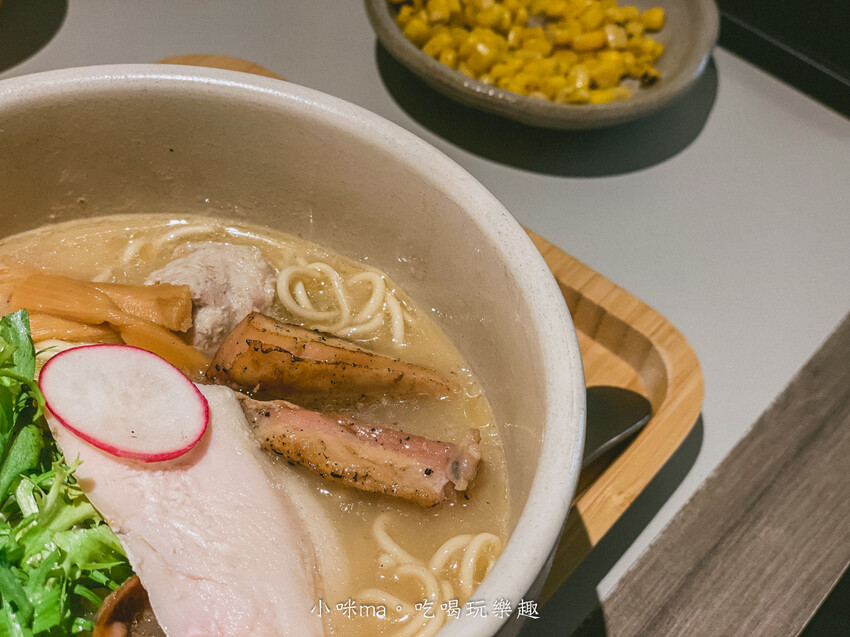 雞湯桑 Torisan 港墘店｜雞湯大叔開的日式拉麵店！櫻花柚子湯頭清爽不膩口，捷運港墘站，內科美食