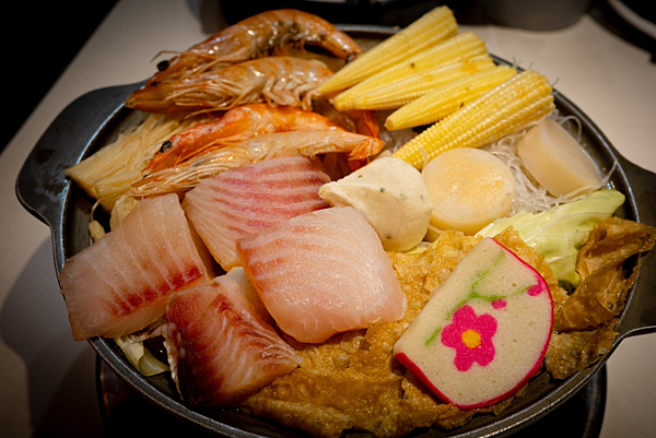 【桃園美食】桃園後火車站步行川醉湘麻辣小火鍋|麻辣干鍋一鍋兩