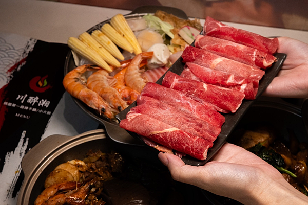 【桃園美食】桃園後火車站步行川醉湘麻辣小火鍋|麻辣干鍋一鍋兩