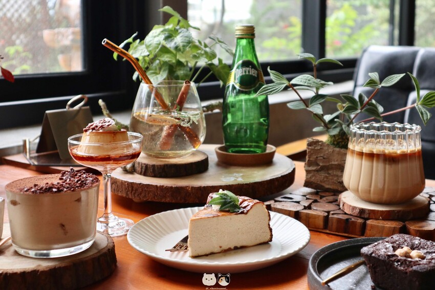 高雄美濃咖啡廳|也香咖飛 Yé Xiang Café．植栽與咖啡香圍繞滿屋．高雄咖啡廳推薦、美濃民俗村附近超美咖啡廳!