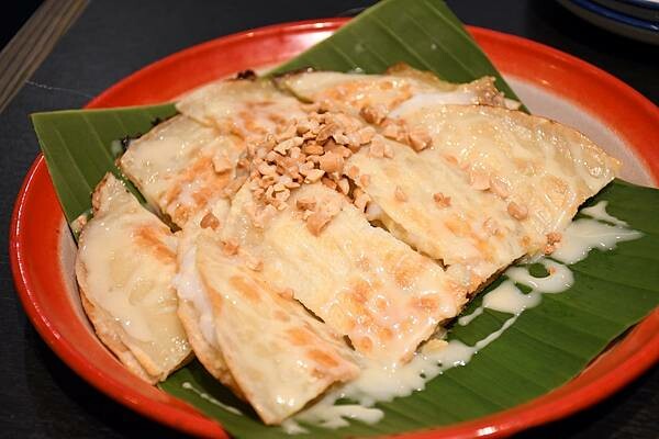 連續六年榮獲米其林必比登推薦的泰國餐廳高雄據點降落在夢時代啦！【帕泰家 Baan Phadthai】讓我瞬間有種重