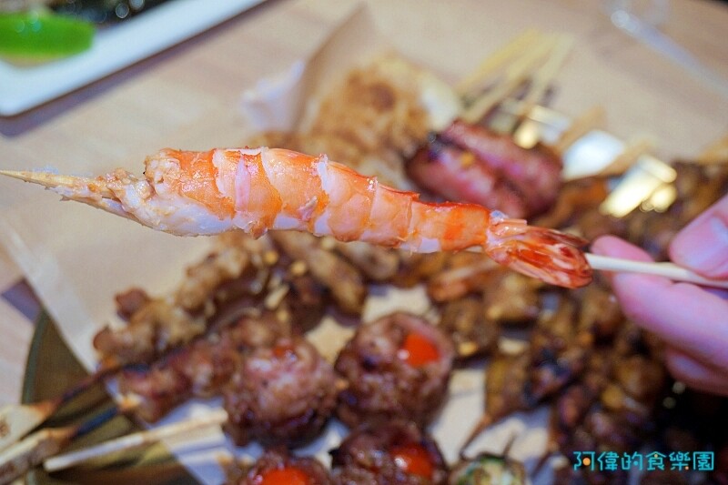 【西門站】焦糖楓串燒西門店-平價串燒，食材新鮮、特殊漢方烤肉粉，鹹甜入味超好吃