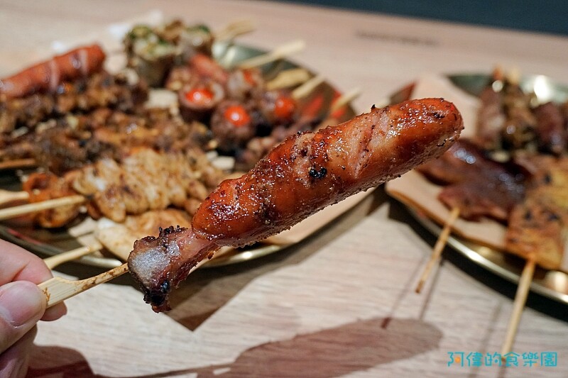 【西門站】焦糖楓串燒西門店-平價串燒，食材新鮮、特殊漢方烤肉粉，鹹甜入味超好吃