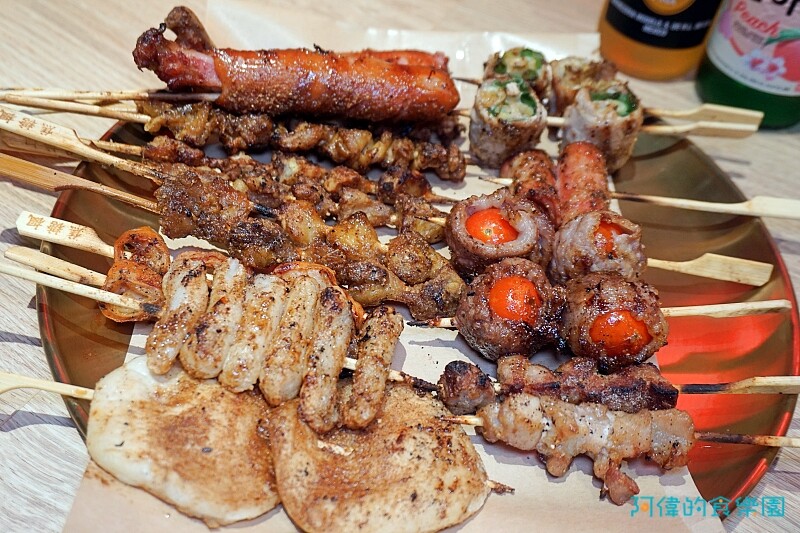 【西門站】焦糖楓串燒西門店-平價串燒，食材新鮮、特殊漢方烤肉粉，鹹甜入味超好吃