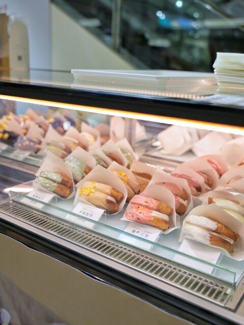 【台中食記】爆紅圓可頌新品牌〔 蝸頌 〕目前只在台中新光三越快閃到6/5,買四送一要買要快喔!