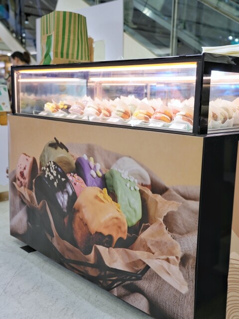 【台中食記】爆紅圓可頌新品牌〔 蝸頌 〕目前只在台中新光三越快閃到6/5,買四送一要買要快喔!