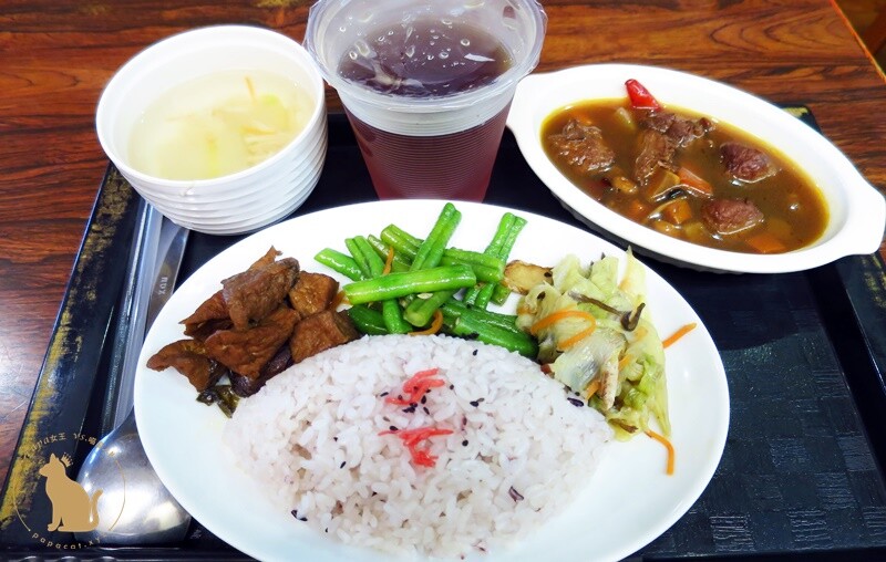 台中｜素食 國際耀谷 那一年我們的泡沫紅茶坊 ，沙鹿素食 簡餐店!