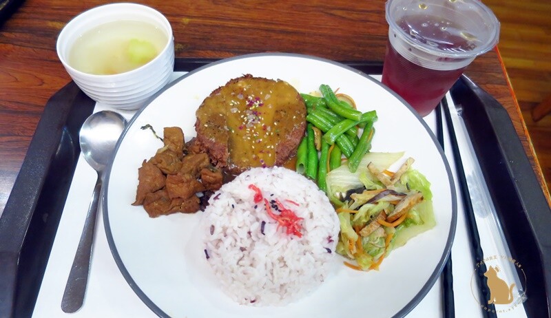 台中｜素食 國際耀谷 那一年我們的泡沫紅茶坊 ，沙鹿素食 簡餐店!