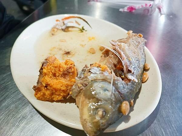 高雄市鹽埕區媽媽今天休息吧！適合小家庭一起用餐的【29號各式小炒】推薦給大家！平價熱炒、乾淨的環境，用餐起來好舒服