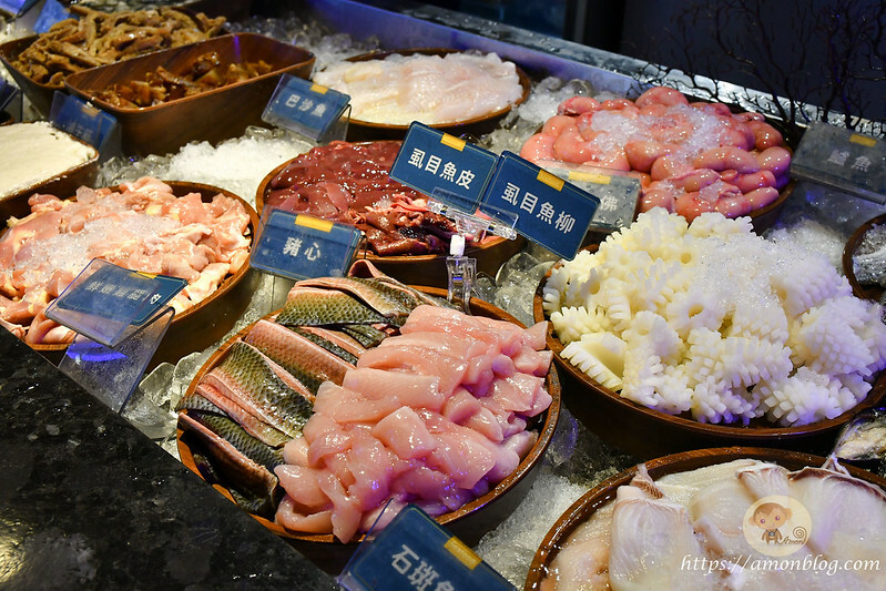 饗麻饗辣PLUS最奢華A5和牛吃到飽開箱，超豪華海鮮、活蝦、熟食任你吃，有紅白酒、莫凡彼冰淇淋