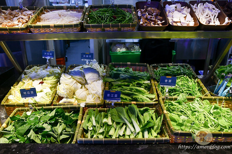饗麻饗辣PLUS最奢華A5和牛吃到飽開箱，超豪華海鮮、活蝦、熟食任你吃，有紅白酒、莫凡彼冰淇淋