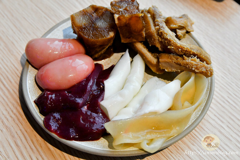 饗麻饗辣PLUS最奢華A5和牛吃到飽開箱，超豪華海鮮、活蝦、熟食任你吃，有紅白酒、莫凡彼冰淇淋