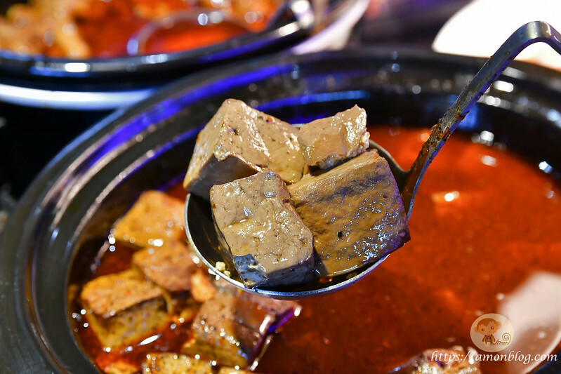 饗麻饗辣PLUS最奢華A5和牛吃到飽開箱，超豪華海鮮、活蝦、熟食任你吃，有紅白酒、莫凡彼冰淇淋