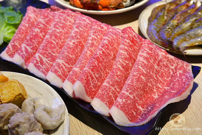 饗麻饗辣PLUS最奢華A5和牛吃到飽開箱，超豪華海鮮、活蝦、熟食任你吃，有紅白酒、莫凡彼冰淇淋