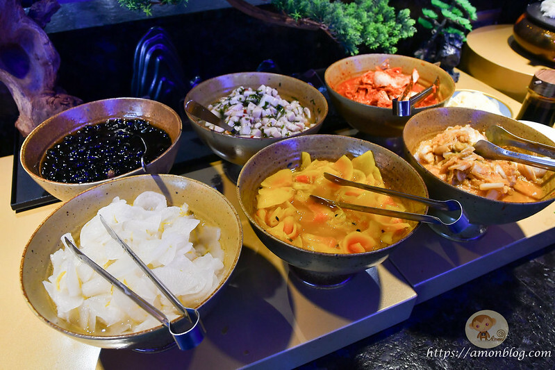 饗麻饗辣PLUS最奢華A5和牛吃到飽開箱，超豪華海鮮、活蝦、熟食任你吃，有紅白酒、莫凡彼冰淇淋
