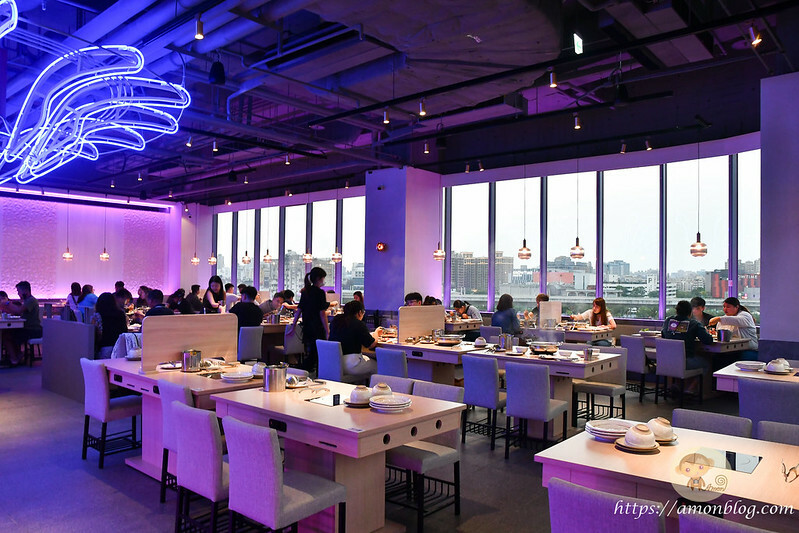 饗麻饗辣PLUS最奢華A5和牛吃到飽開箱，超豪華海鮮、活蝦、熟食任你吃，有紅白酒、莫凡彼冰淇淋