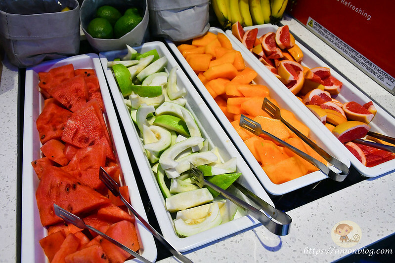 饗麻饗辣PLUS最奢華A5和牛吃到飽開箱，超豪華海鮮、活蝦、熟食任你吃，有紅白酒、莫凡彼冰淇淋