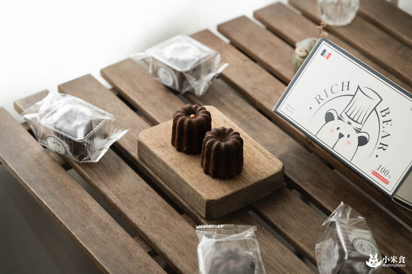 Rich Bear 瑞瑞食研所｜台中新光三越中港店快閃｜2種口味乳香蛋糕捲，國王級美味巴斯克｜桃園甜點店｜可麗露推薦必吃 - 小米食