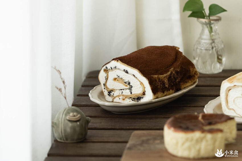 Rich Bear 瑞瑞食研所｜台中新光三越中港店快閃｜2種口味乳香蛋糕捲，國王級美味巴斯克｜桃園甜點店｜可麗露推薦必吃 - 小米食