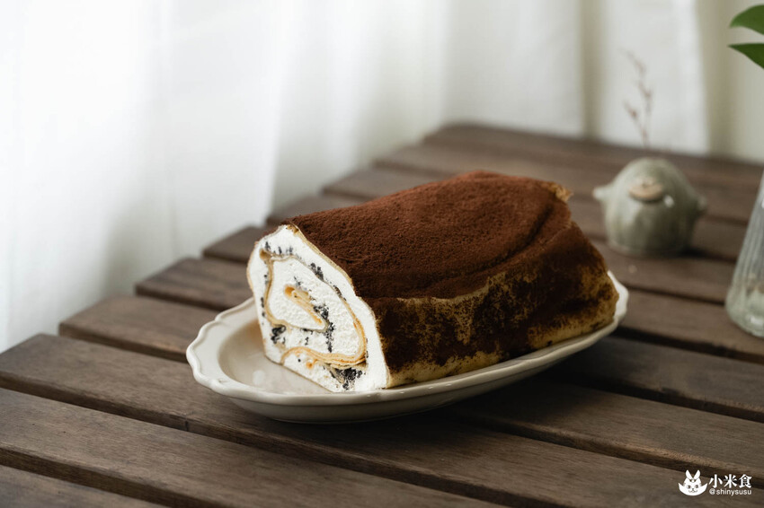 Rich Bear 瑞瑞食研所｜台中新光三越中港店快閃｜2種口味乳香蛋糕捲，國王級美味巴斯克｜桃園甜點店｜可麗露推薦必吃 - 小米食