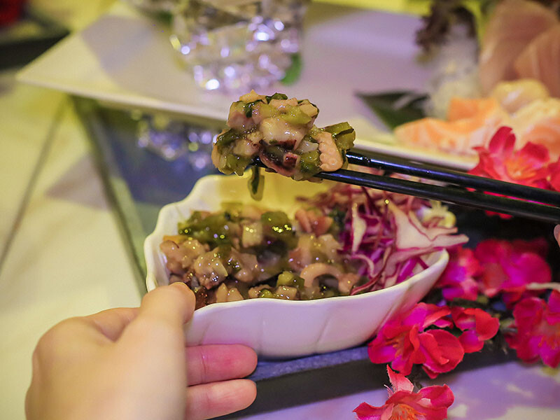 名古屋料亭居酒屋經國店 單點+無菜單料理吃生魚片、握壽司、現流海魚私房菜，九點過後邊吃飯邊唱歌氣氛超Chill