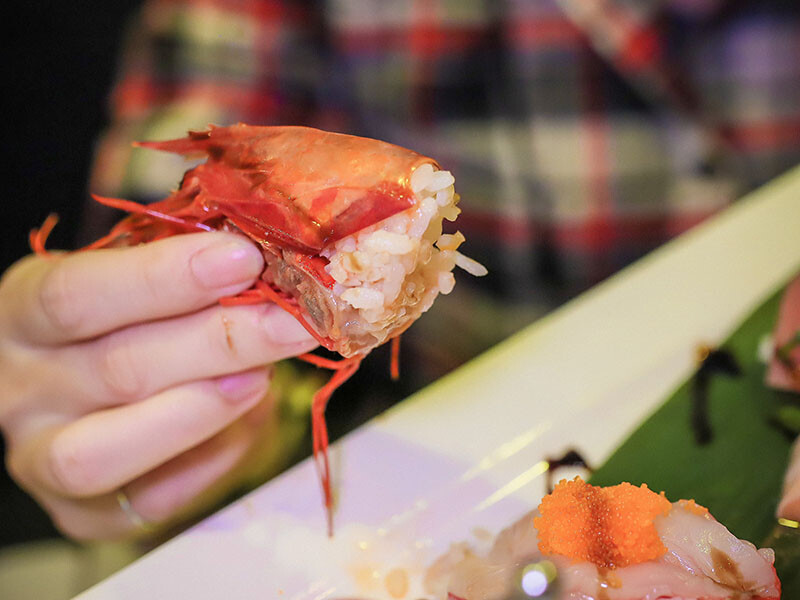 名古屋料亭居酒屋經國店 單點+無菜單料理吃生魚片、握壽司、現流海魚私房菜，九點過後邊吃飯邊唱歌氣氛超Chill