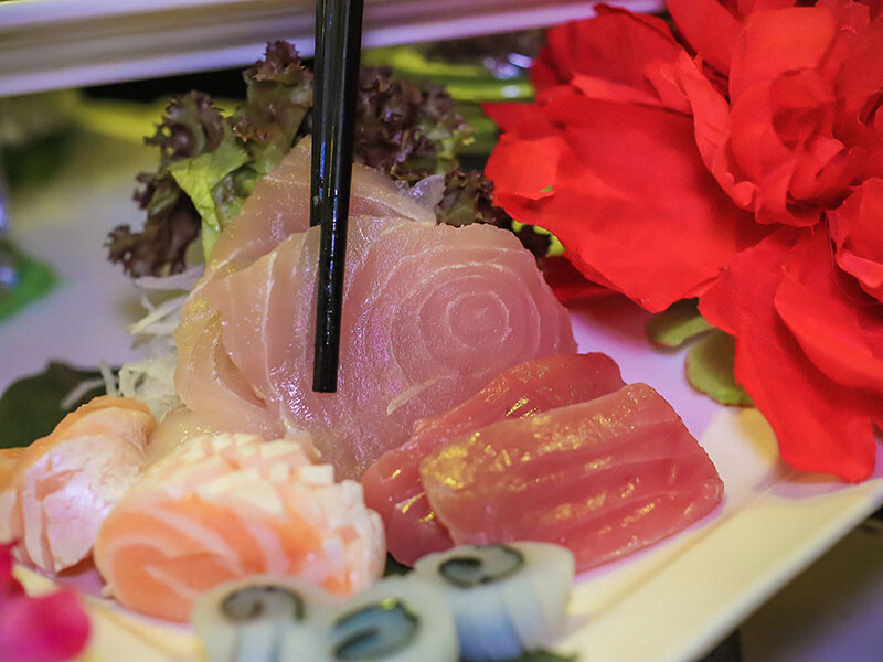 名古屋料亭居酒屋經國店 單點+無菜單料理吃生魚片、握壽司、現流海魚私房菜，九點過後邊吃飯邊唱歌氣氛超Chill