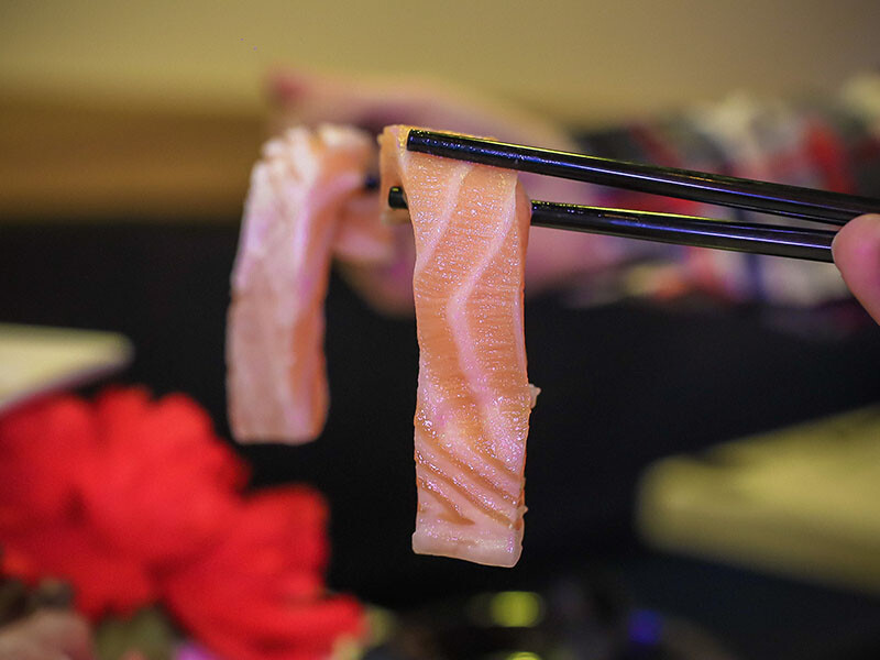 名古屋料亭居酒屋經國店 單點+無菜單料理吃生魚片、握壽司、現流海魚私房菜，九點過後邊吃飯邊唱歌氣氛超Chill