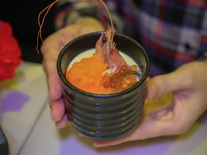 名古屋料亭居酒屋經國店 單點+無菜單料理吃生魚片、握壽司、現流海魚私房菜，九點過後邊吃飯邊唱歌氣氛超Chill