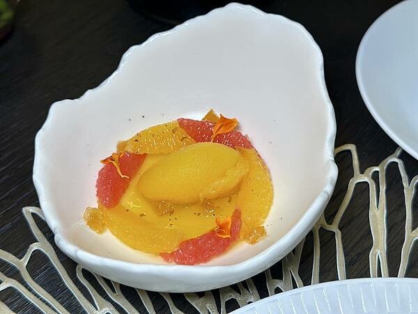 [信義區美食] CLOVER BELLAVITA 法國傳奇摘星主廚台灣首店 法式料理 #信義區市政府美食 @蛋寶趴趴go