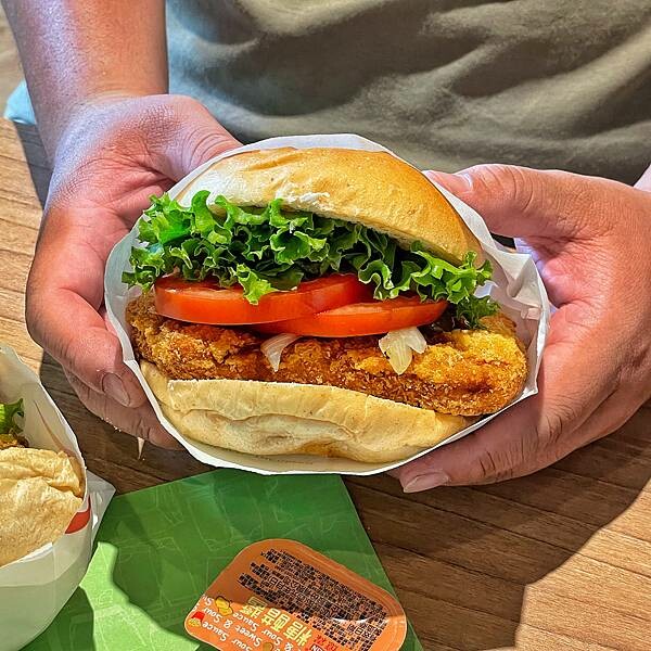 樂檸漢堡｜鳳山區美食｜穿短褲去樂檸享優惠｜吃過一次就上癮