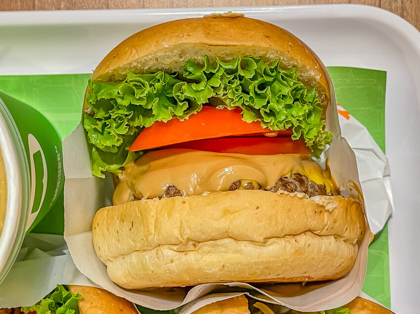 鳳山美食 – 樂檸漢堡 x 穿短褲可以免費加大飲料跟漢堡！