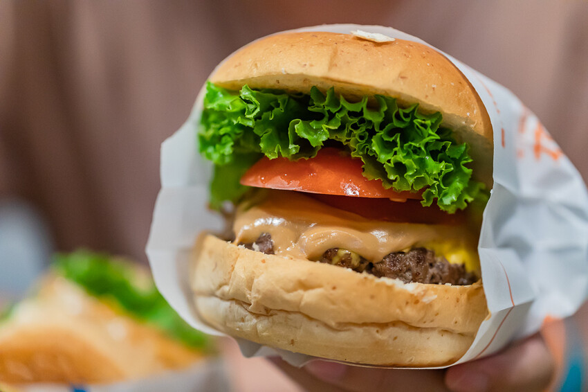 鳳山美食 – 樂檸漢堡 x 穿短褲可以免費加大飲料跟漢堡！