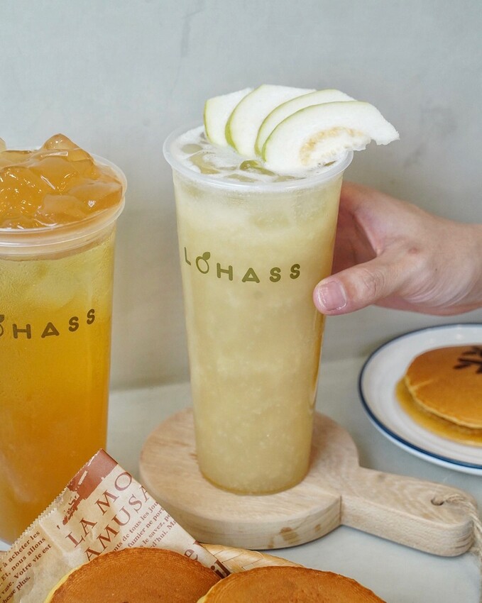 【LOHASS樂活事鮮果茶】手搖飲料、銅鑼燒一次滿足!組合搭配還能省$5元!現做銅鑼燒還有多款口味選擇,飲品還能免費加珍珠,完全是下午茶新選擇~ - 阿華田的美食日記