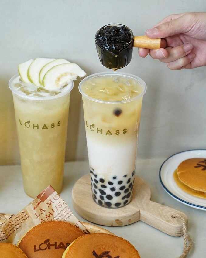 【LOHASS樂活事鮮果茶】手搖飲料、銅鑼燒一次滿足!組合搭配還能省$5元!現做銅鑼燒還有多款口味選擇,飲品還能免費加珍珠,完全是下午茶新選擇~ - 阿華田的美食日記