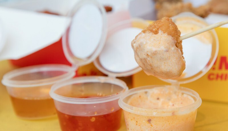 【台中-逢甲商圈美食】Oh!MAMA chicken美式炸雞.酥脆炸雞.四種獨門沾醬任意組合.中台灣炸雞新勢力