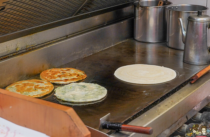 好手藝之高雄手工北方麵食必吃 湘帥客棧，招牌甜烙餅、爆漿豬肉餡餅、爽口小籠湯包、老饕最愛蔥油餅 - 跟著尼力吃喝玩樂＆親子生活