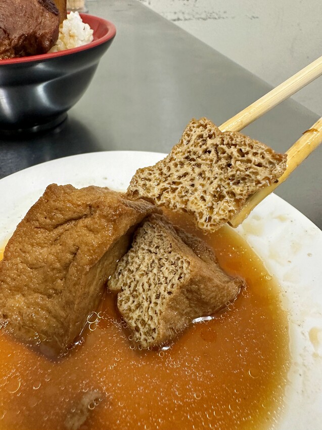 [台中北屯] 明財清粥小菜｜銅板價開吃 各式青菜一盤只要30元！每日多達10多樣家常菜可選擇｜小資族宵夜首選｜內附菜單 - 萍姐愛分享