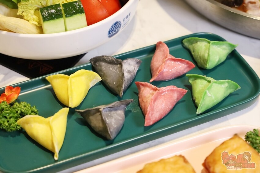 【台南美食】春囍打邊爐！獨家風味正宗酸菜魚，Prime雪花牛、松阪豬通通買一送一 - 熱血玩台南。跳躍新世界