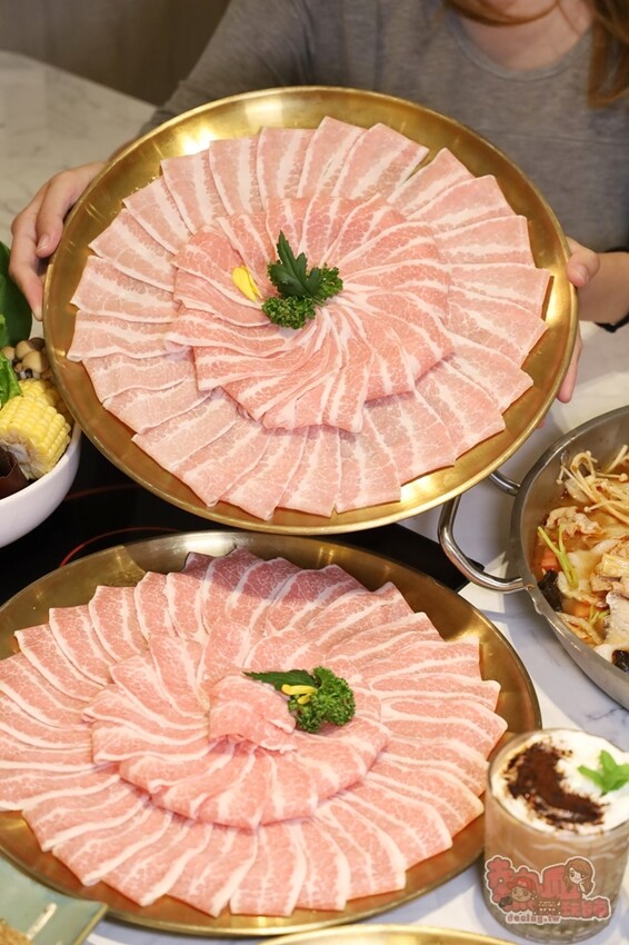 【台南美食】春囍打邊爐！獨家風味正宗酸菜魚，Prime雪花牛、松阪豬通通買一送一 - 熱血玩台南。跳躍新世界